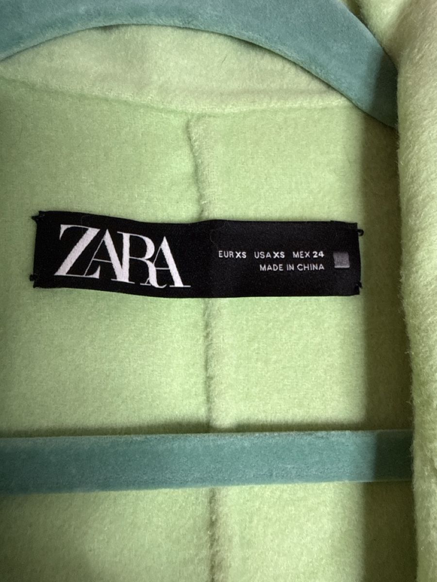 Zara Cappotti: Lime Green coat ,  Winter Essential! Size XS. – Usato da Effretikon venduto da lio_gjr8 1