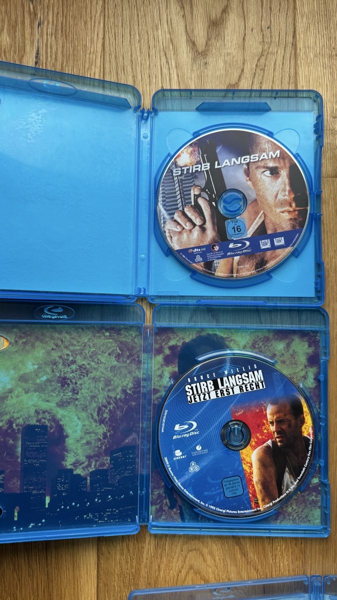 Tutti i DVDs: Stirb Langsam 1-5 - Blu-ray Collection im Set! – Usato da Weiach venduto da PatGianPro 2