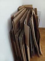 Umzugskartons 30 stück und Packmaterial diverses gut erh