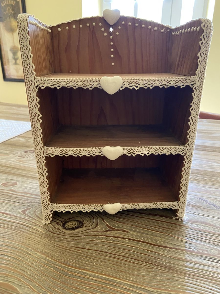 Armadi: Kleines Shabby-Chic Kästchen ohne Deco – Usato da Düdingen venduto da Reconflo 1