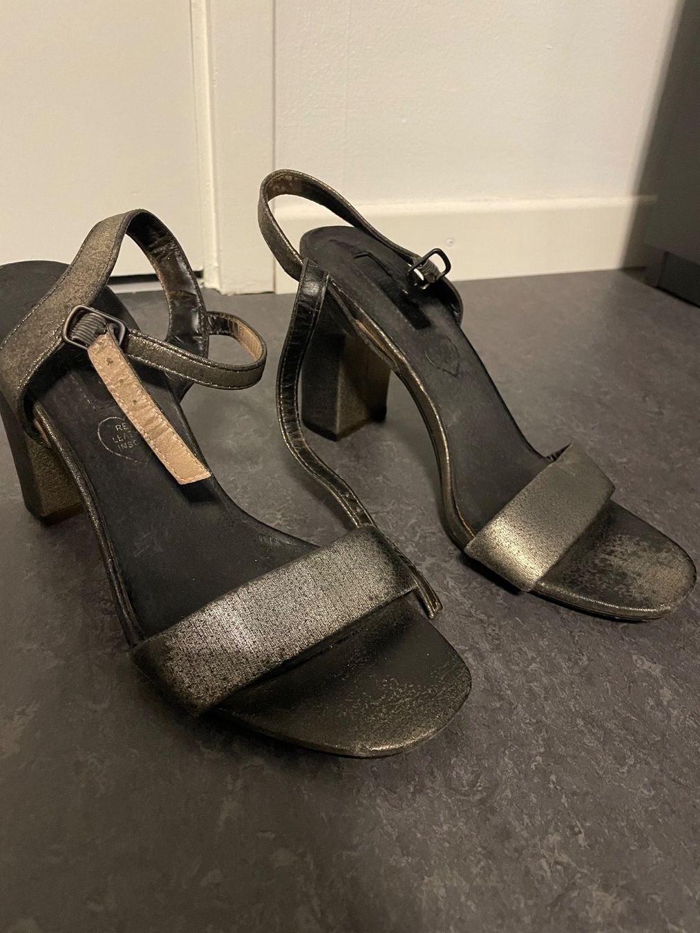 Scarpe da donna: Sandalen mit Absatz – Usato da Zürich venduto da car_26mh 3