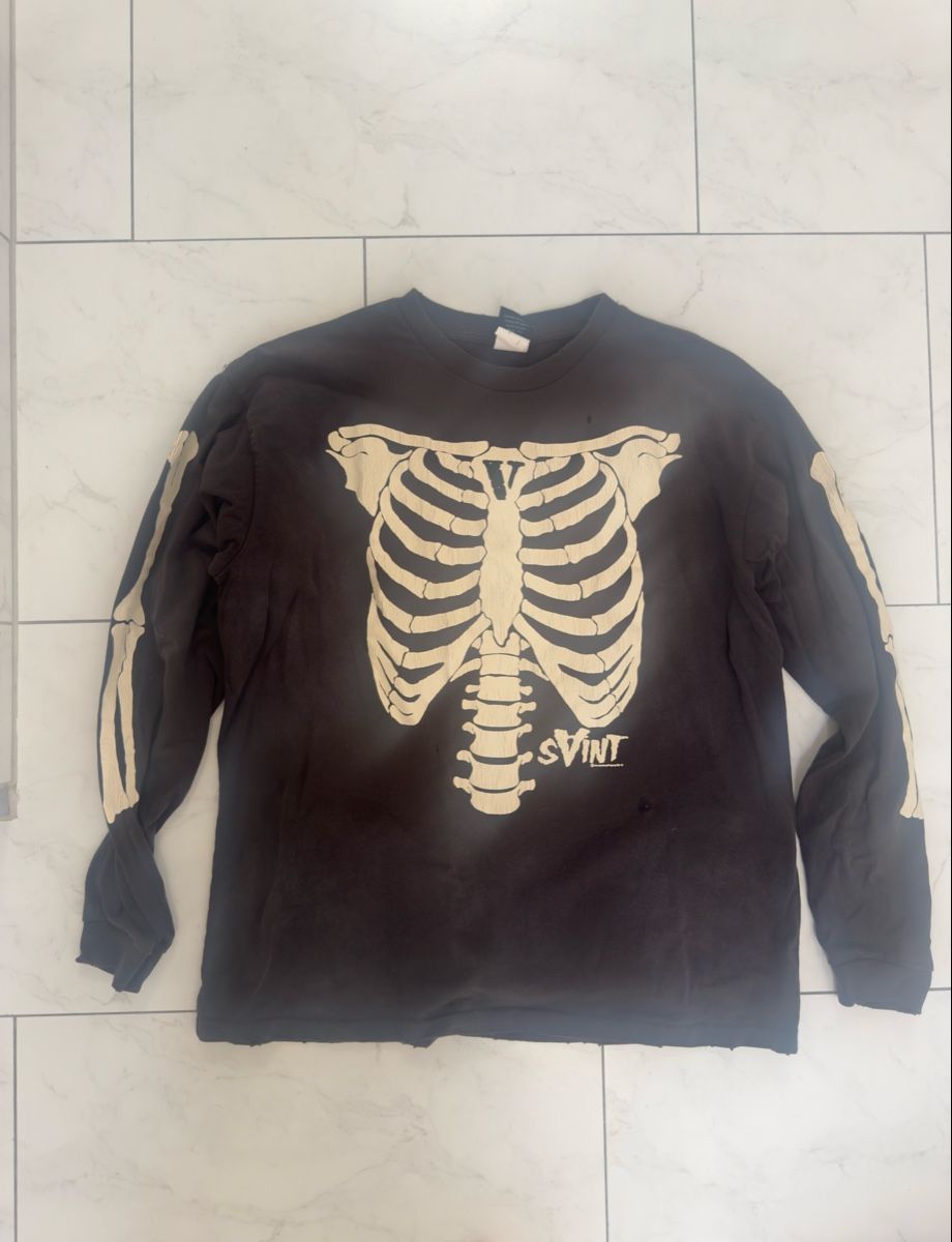 T-Shirts: Vlone Skelett Longsleve – Gebraucht aus Kirchdorf AG von dea_gtn2
