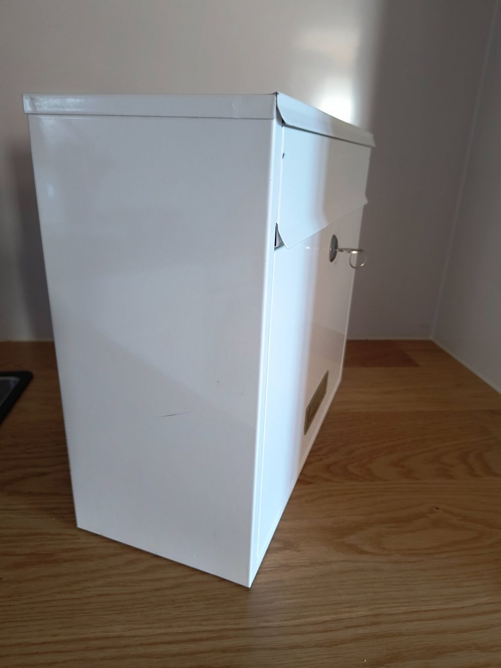 Altro per la casa: Briefkasten 31 x 36 cm weiss – Usato da Neuhausen am Rheinfall venduto da VALAMA 3