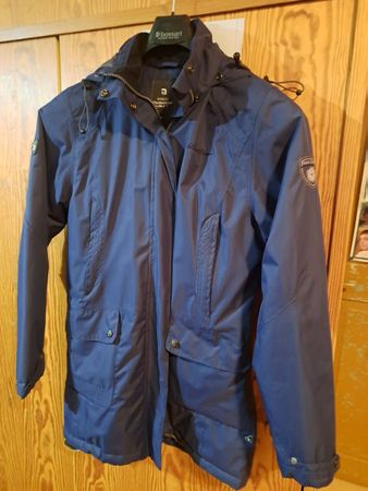 Veste polyvalente sportive et imperméable