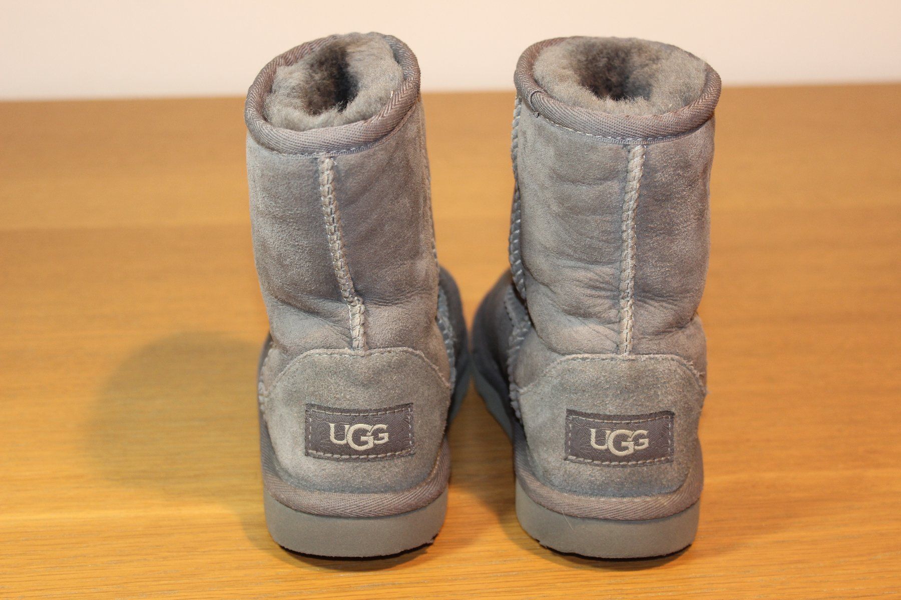 Ugg Scarpe per ragazzi: Ugg Kinderstiefel, Gr.30 – Usato da Basel venduto da Mila_Graf 2