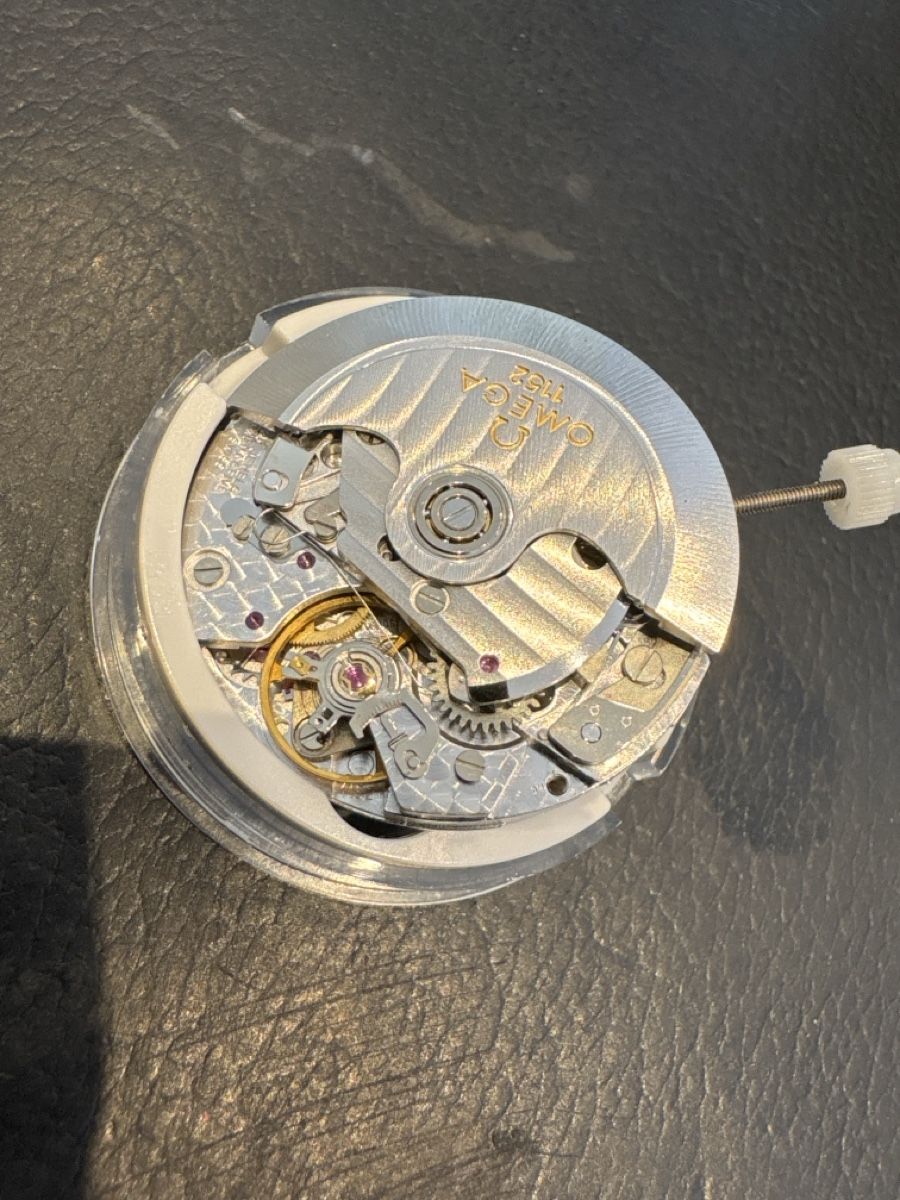 Omega Montres: Omega Cal 1152 !  – D'occasion à Chavornay par Gold-Gym 1