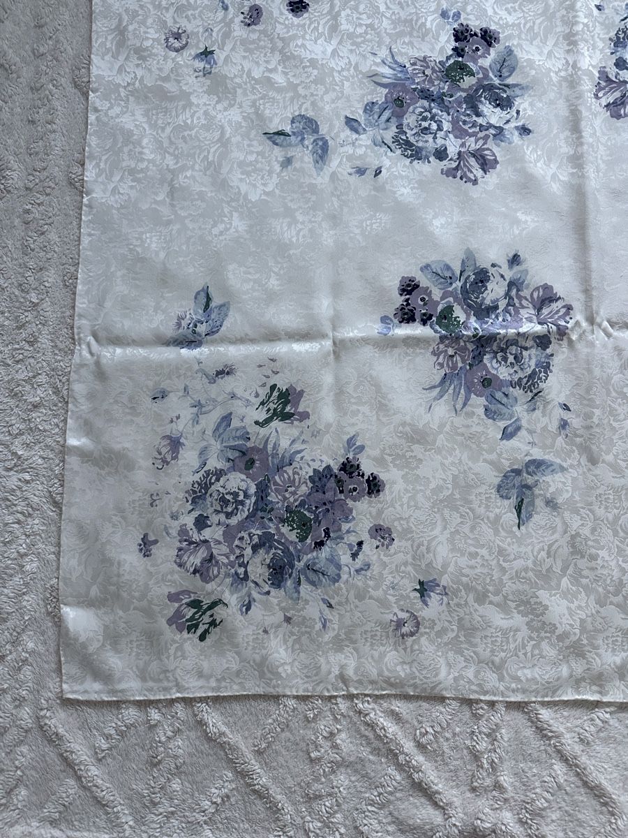Foulard & Sciarpe: Grosser Seiden Foulard – Nuovo (secondo la descrizione) da Zollikon venduto da pan_8jtm 5
