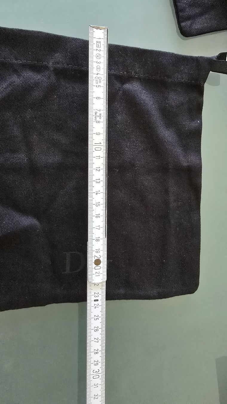 Dior Borse: Dior Staubbeutel Set neuwertig 6 Stk – Nuovo (secondo la descrizione) da wallisellen venduto da funkelsternchen5 3