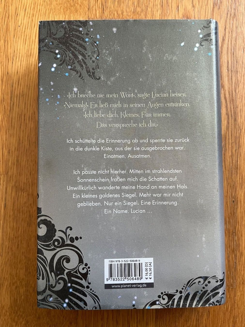 Libri: Buch gebunden "IZARA - Sturmflut", Julia Dippel – Usato da Grosswangen venduto da Vita500 1
