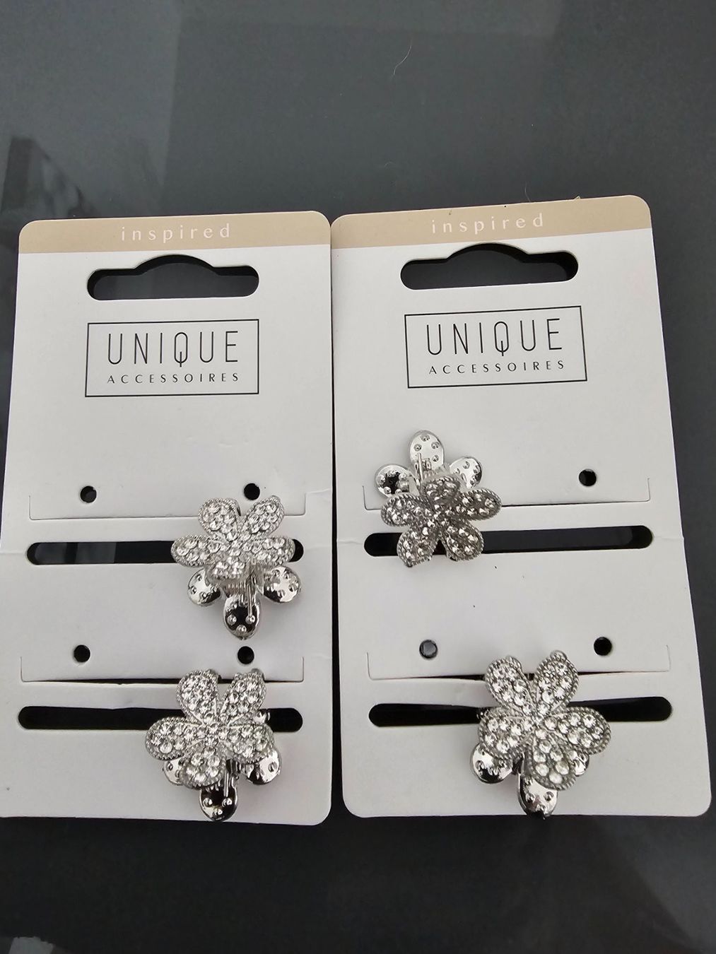 Accessori per capelli: Haarschmuck Blumen mit Strassteinen 2Stk neuware – Nuovo e nell'imballaggio originale da Brunnen venduto da tan_5pl5