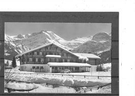 BE Lauenen bei Gstaad  Schulhaus
