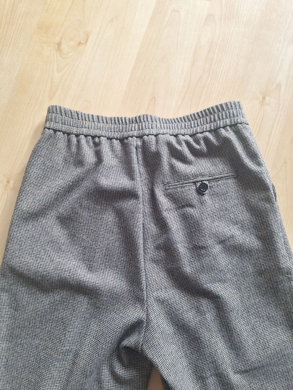 Hugo Boss Pantaloni: Bequeme braune Hose von Boss – Usato da Zürich venduto da Zelda14 5