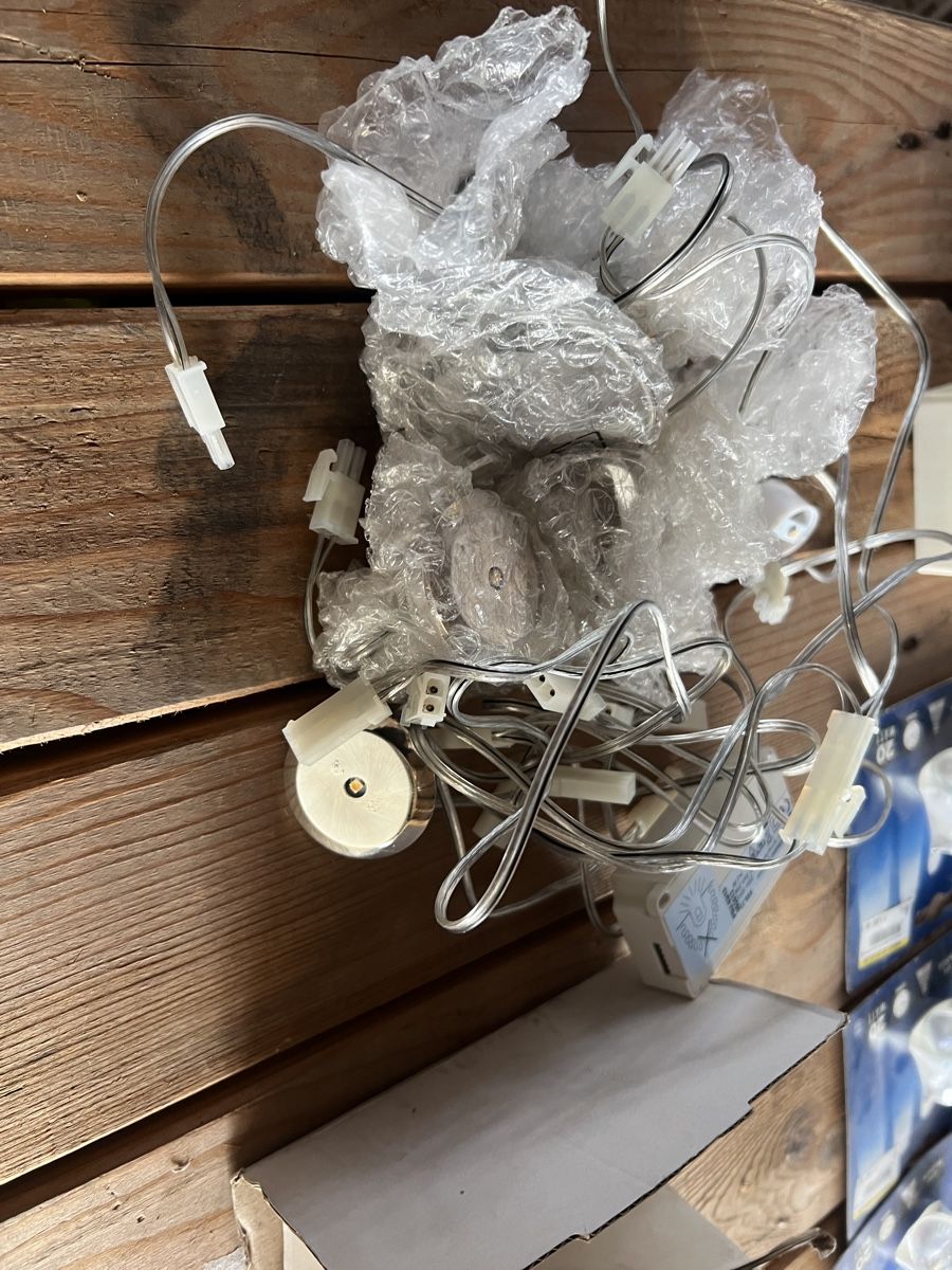 Componenti elettronici: Elektro-Installationsmat., Lampen, Leuchtmittel-Konvolut – Nuovo e nell'imballaggio originale da Mellingen venduto da Oelquelle 6
