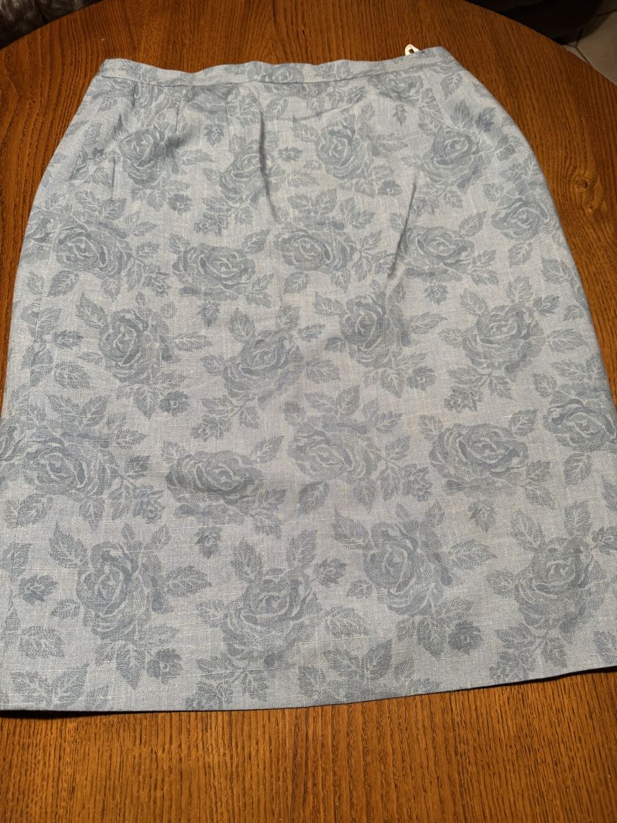 Completi & Tailleur: Costume dame – Usato da Montsevelier venduto da ber_88db 1