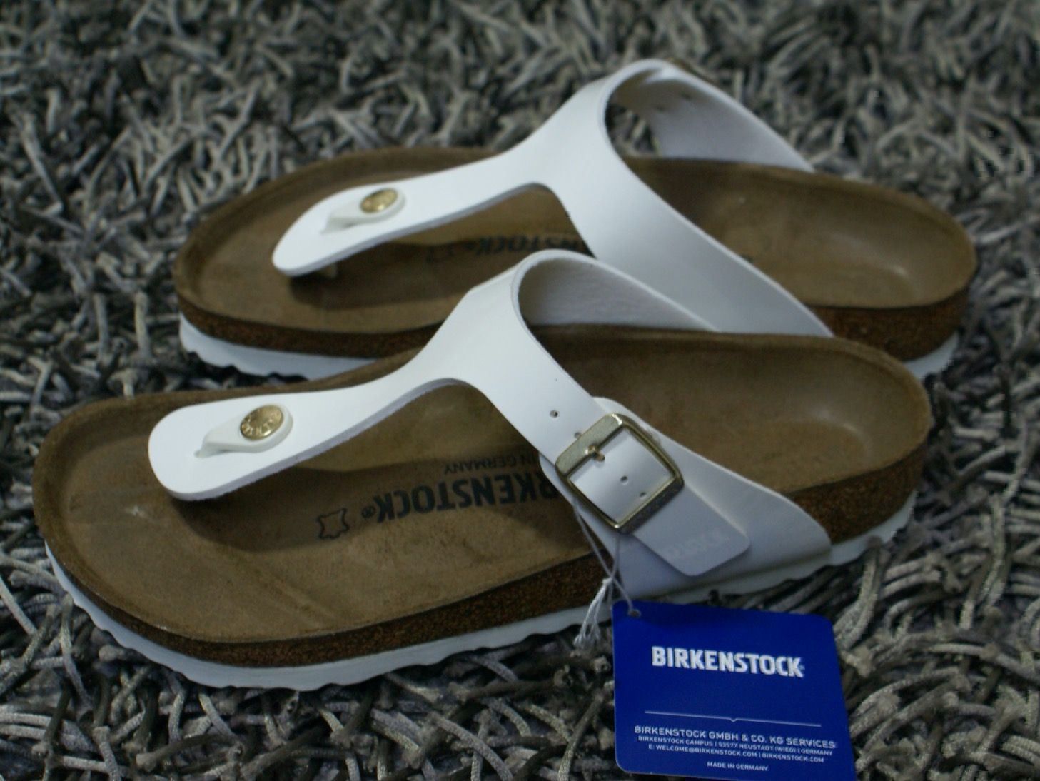 Birkenstock Damenschuhe: Birkenstock, Gizeh, Gr.37, weiss, NEU – Neu und originalverpackt aus Wattwil von glueck