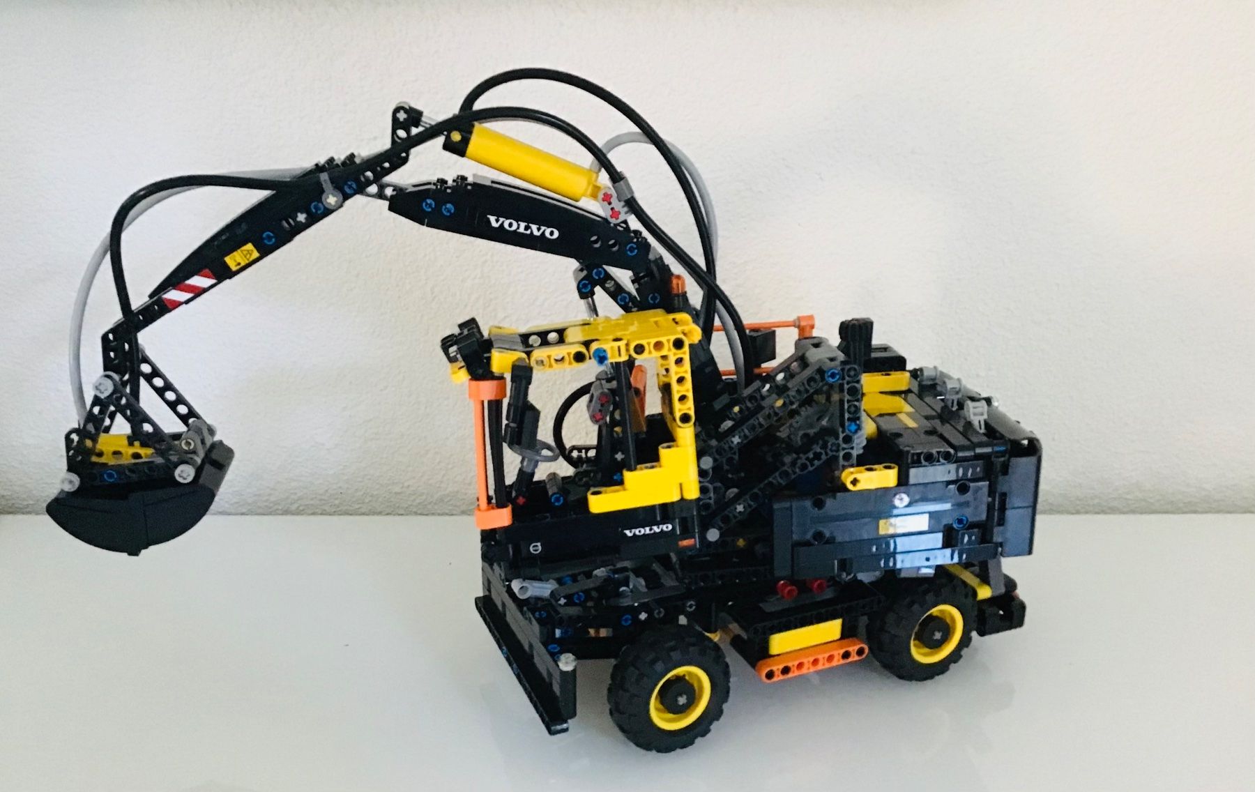 Lego Kit di costruzioni: Lego Technik 42053 Volvo Radbagger – Usato da Rodersdorf venduto da alfa03 2