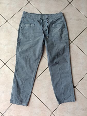 Leichte Street One Cord Hose,  Grösse 42, Top Zustand