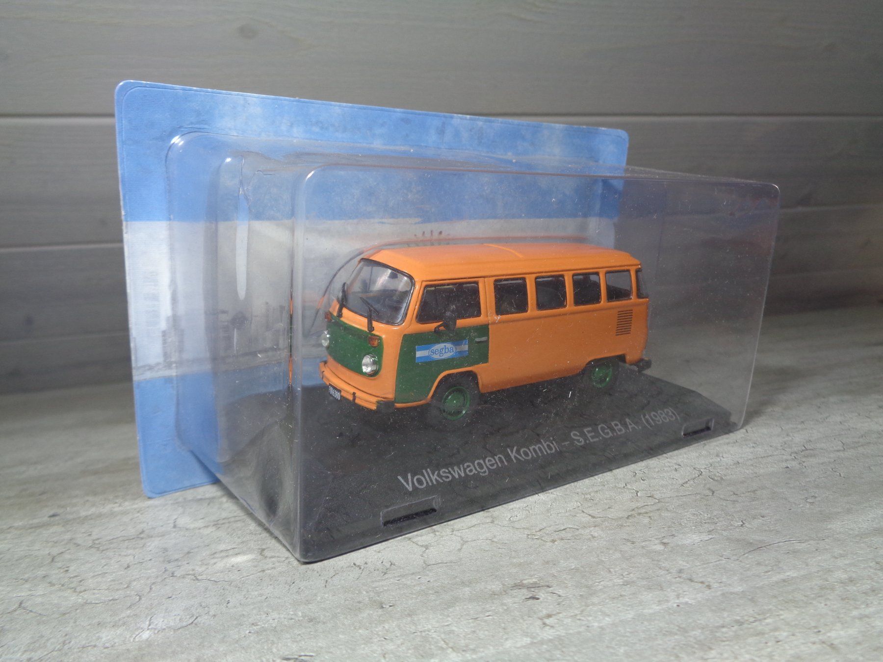 Volkswagen Modellautos: Salvat 1:43 VW Kombi 1983 – Neu und originalverpackt aus Reconvilier von rallycar
