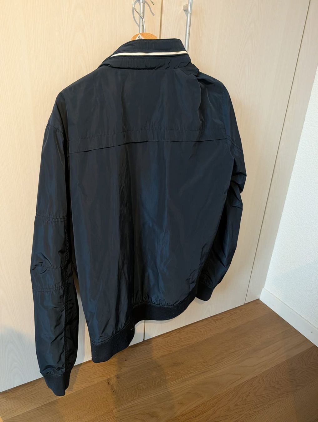 Tommy Hilfiger Giacche: Tommy Hilfiger Übergangsjacke – Usato da Lengnau AG venduto da Stook87 1