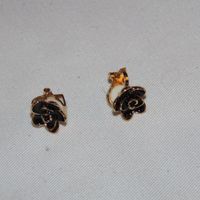 Clips d'oreilles - Bijoux fantaisie rose noire et dorée ✨