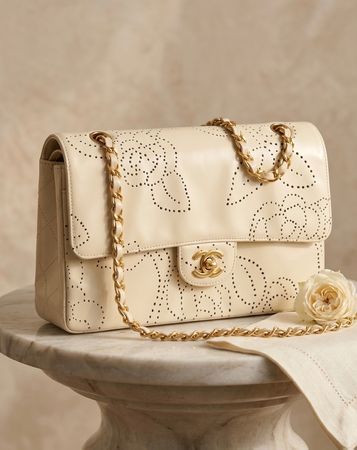 💎 RARE Chanel Camélia Flap Bag • Hammer Zustand