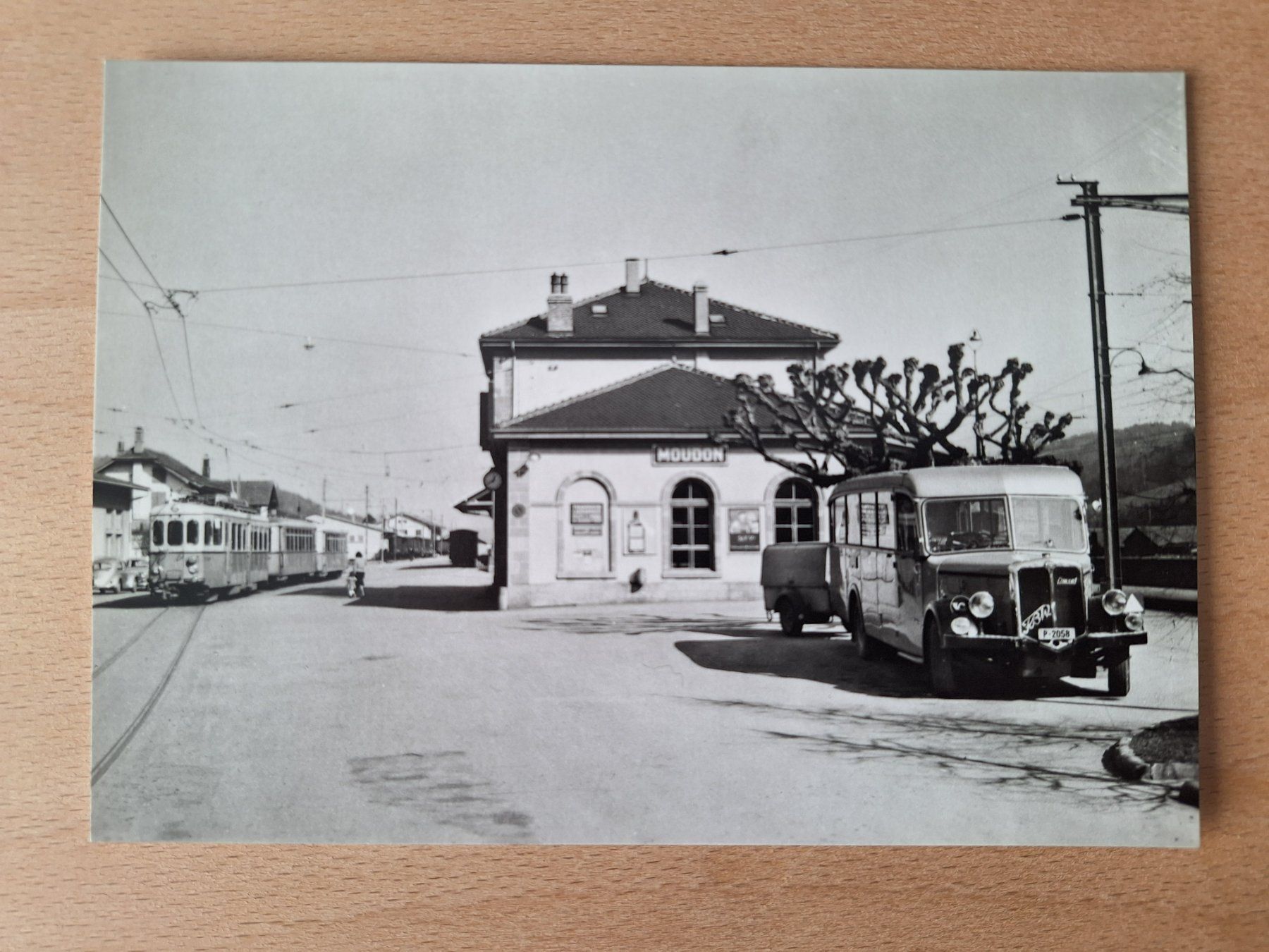 Cartoline postali: AK Schweiz, FBW Postauto, Bahnhof Moudon – Usato da Lohn-Ammannsegg venduto da Beo71