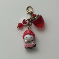 Hello Kitty Sanrio Erdbeer Charms