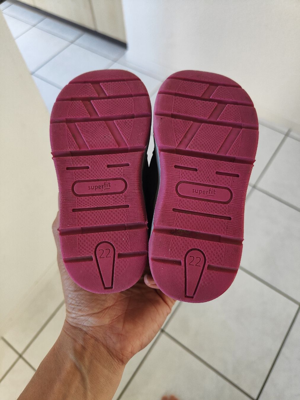 Superfit Scarpe per ragazze: Superfit Schuh Gr.22 – Usato da Küssnacht am rigi venduto da Alee13 1