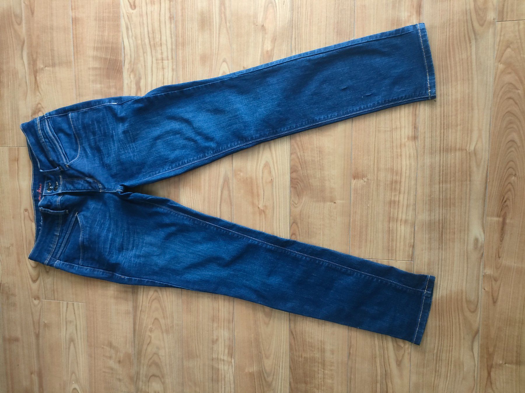Jeans: Damenjeans wenig getragen – Usato da Niederlenz venduto da kuwue61