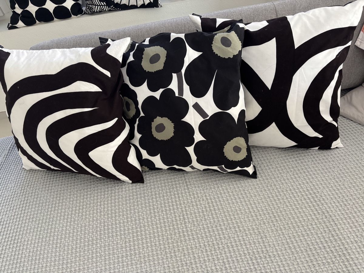 Marimekko Cuscini: 3 Design Kissenhülle Marimekko 45x45cm – Nuovo (secondo la descrizione) da Herzogenbuchsee venduto da ameise02