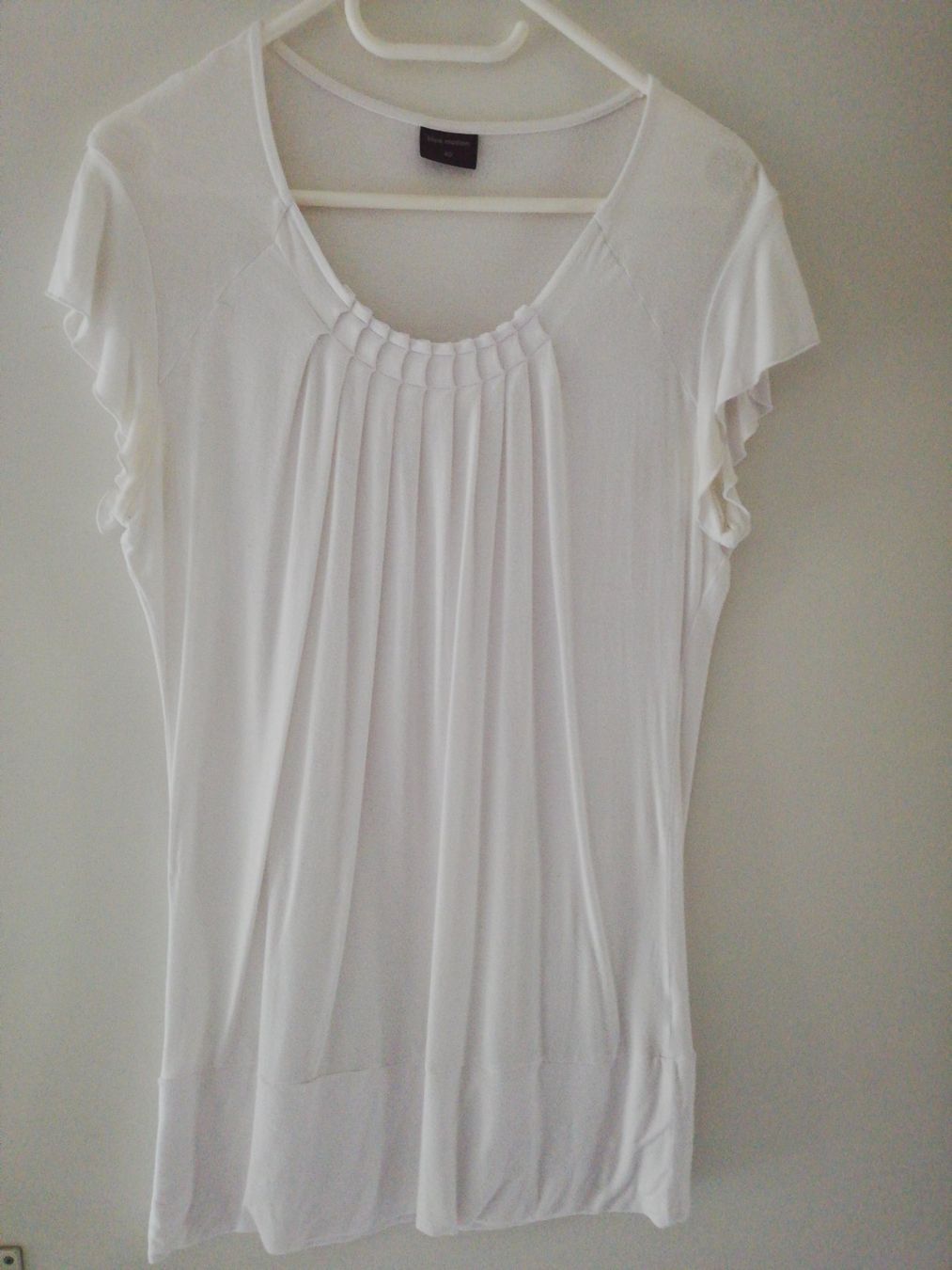 T-shirt: T-shirt – Nuovo (secondo la descrizione) da Marly venduto da schnibu2