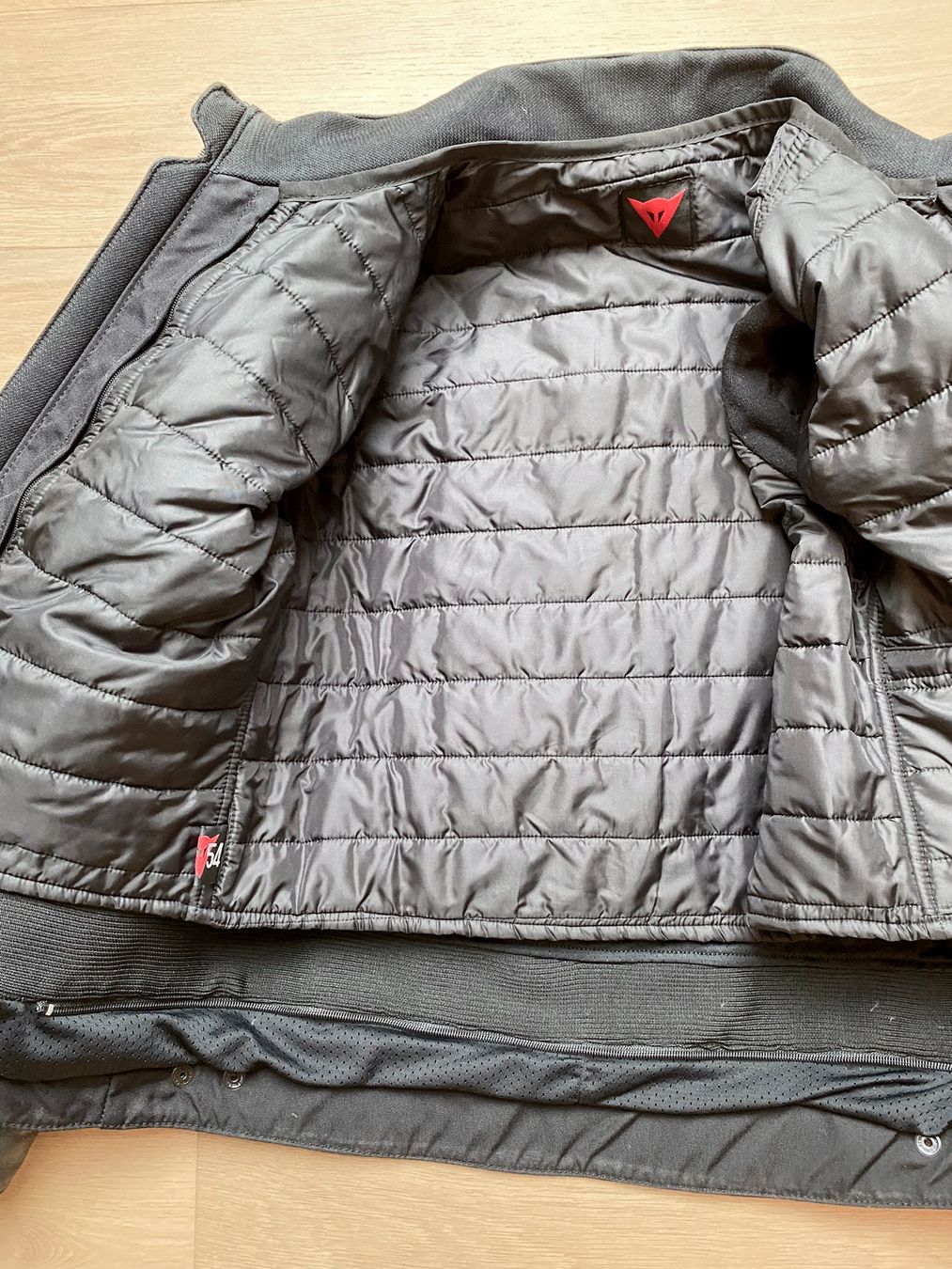 Dainese Giacche: Veste Cuir Dainese Moto – Usato da Grandvaux venduto da RGKeller 3