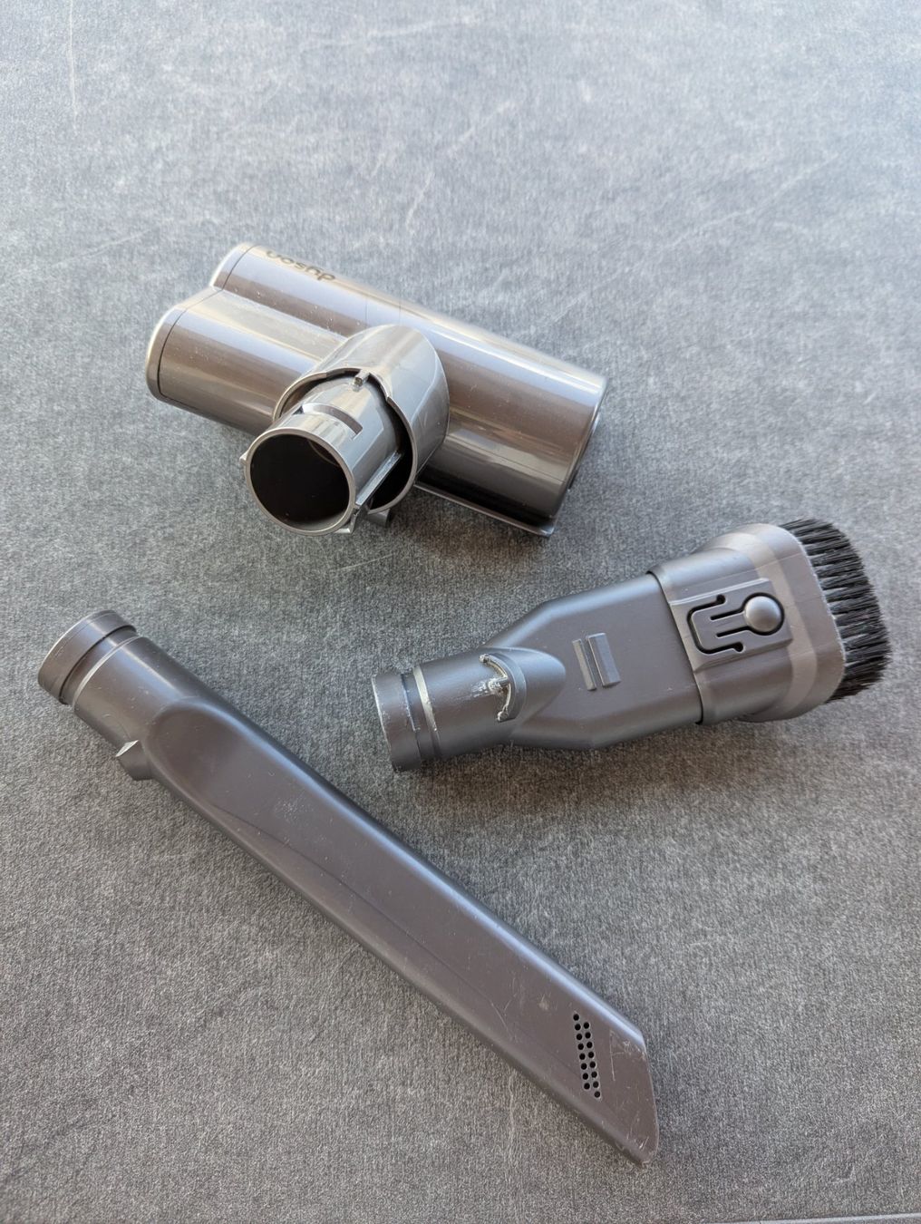 Dyson Aspirapolveri & Accessori: aspirateur Dyson V6 – Usato da Misery venduto da intruder5032 5
