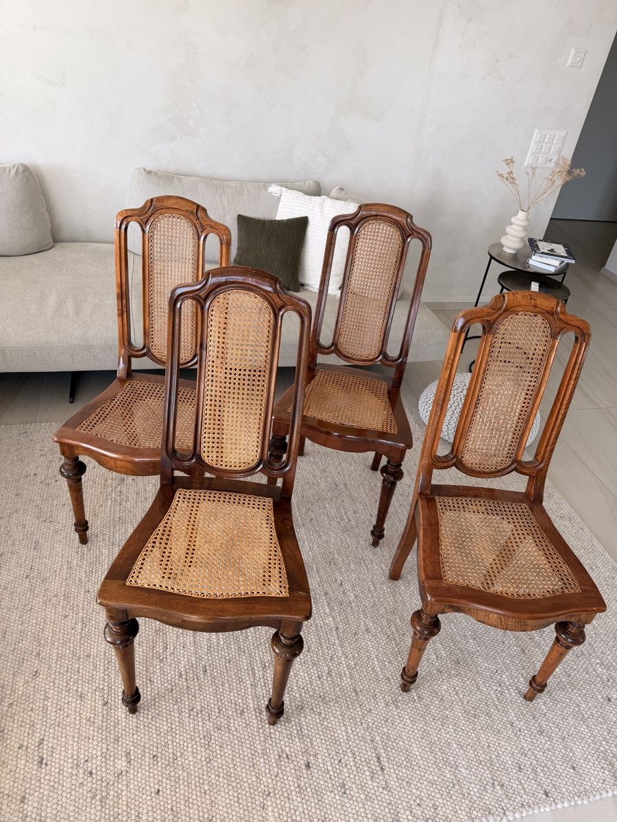 Chaises: Hochwertige Holzstühle – D'occasion à Kloten par SalomeSommer 5