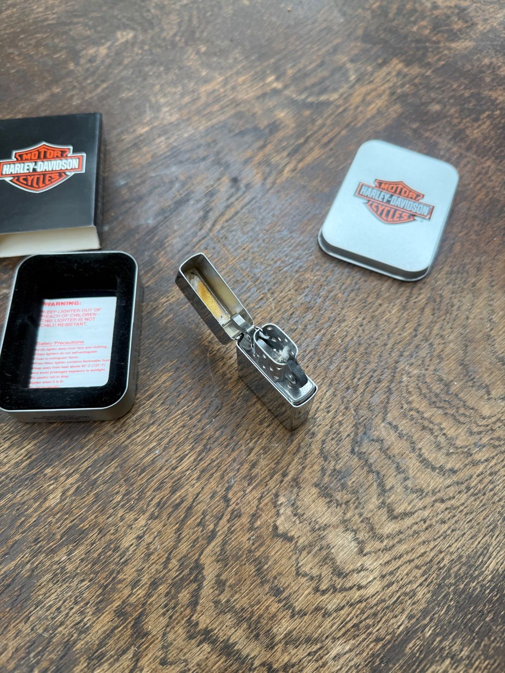 Accendini: Harley-Davidson Feuerzeug, mit Dose – Nuovo e nell'imballaggio originale da Zollikerberg venduto da ufo57 2
