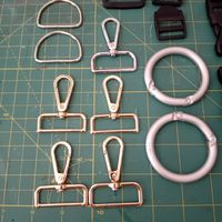 Taschenzubehör Set Schnallen Karabiner Ringe D-Ringe neu