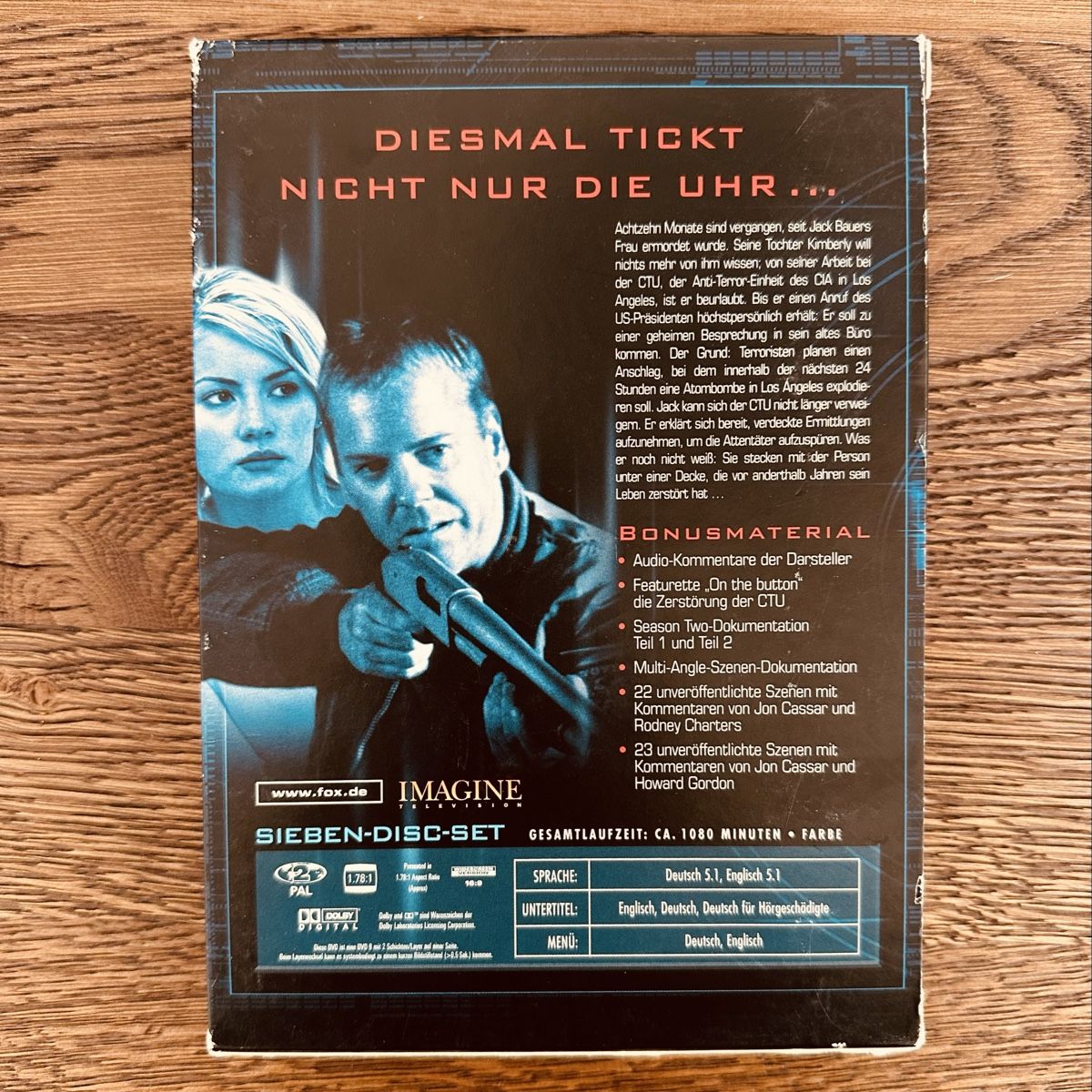 Tutti i DVDs: 24 - Season Two - DVD - Kiefer Sutherland – Nuovo (secondo la descrizione) da Zürich venduto da Y_Neher 1