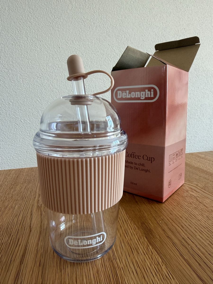 Tazze: DeLonghi Ice Coffee Cup mit Strohhalm neu – Nuovo e nell'imballaggio originale da Winterthur venduto da TropyBanana