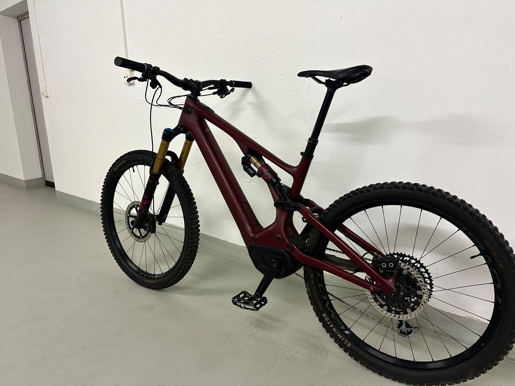 Specialized Biciclette: Specialized Turbo Levo Expert Carbon mit Upgrades – Usato da Wallisellen venduto da vs92 8
