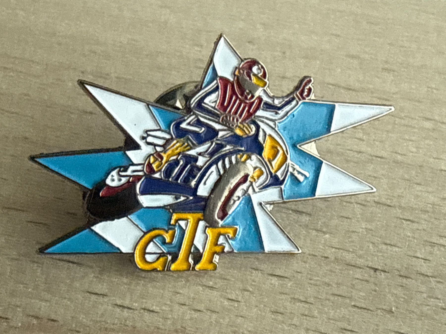 Placchette & Badge: Pin CTF – Usato da Glattbrugg venduto da Schweigmatt
