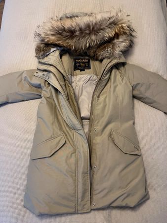 Woolrich Wintermantel in beige mit Echtpelz