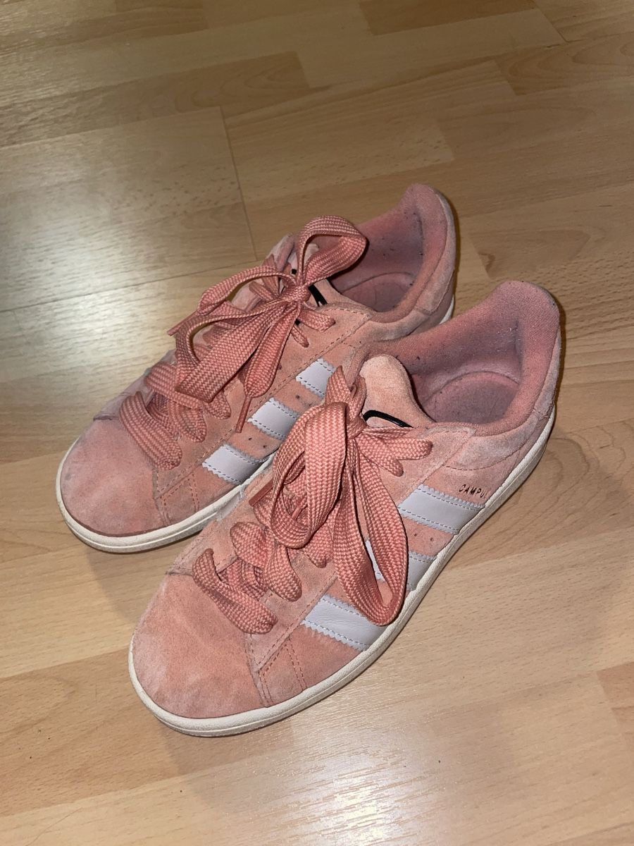 Adidas Chaussures femmes: Adidas Campus  – D'occasion à St. Gallen par ninaantonia