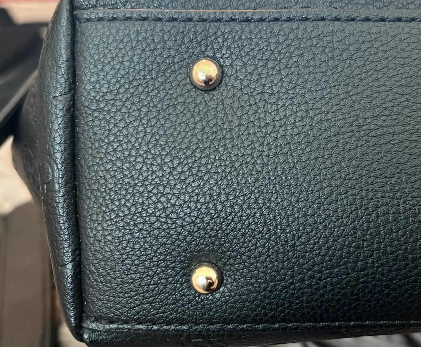 Guess Sacs femmes: GUESS Tasche – D'occasion à Widnau par Lara___. 1