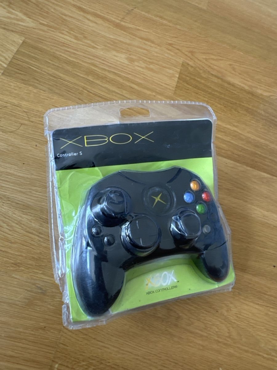 Jeux: Xbox Controller S neu und original Rarität  – Neuf avec emballage d'origine à Zürich par zaz_5d69