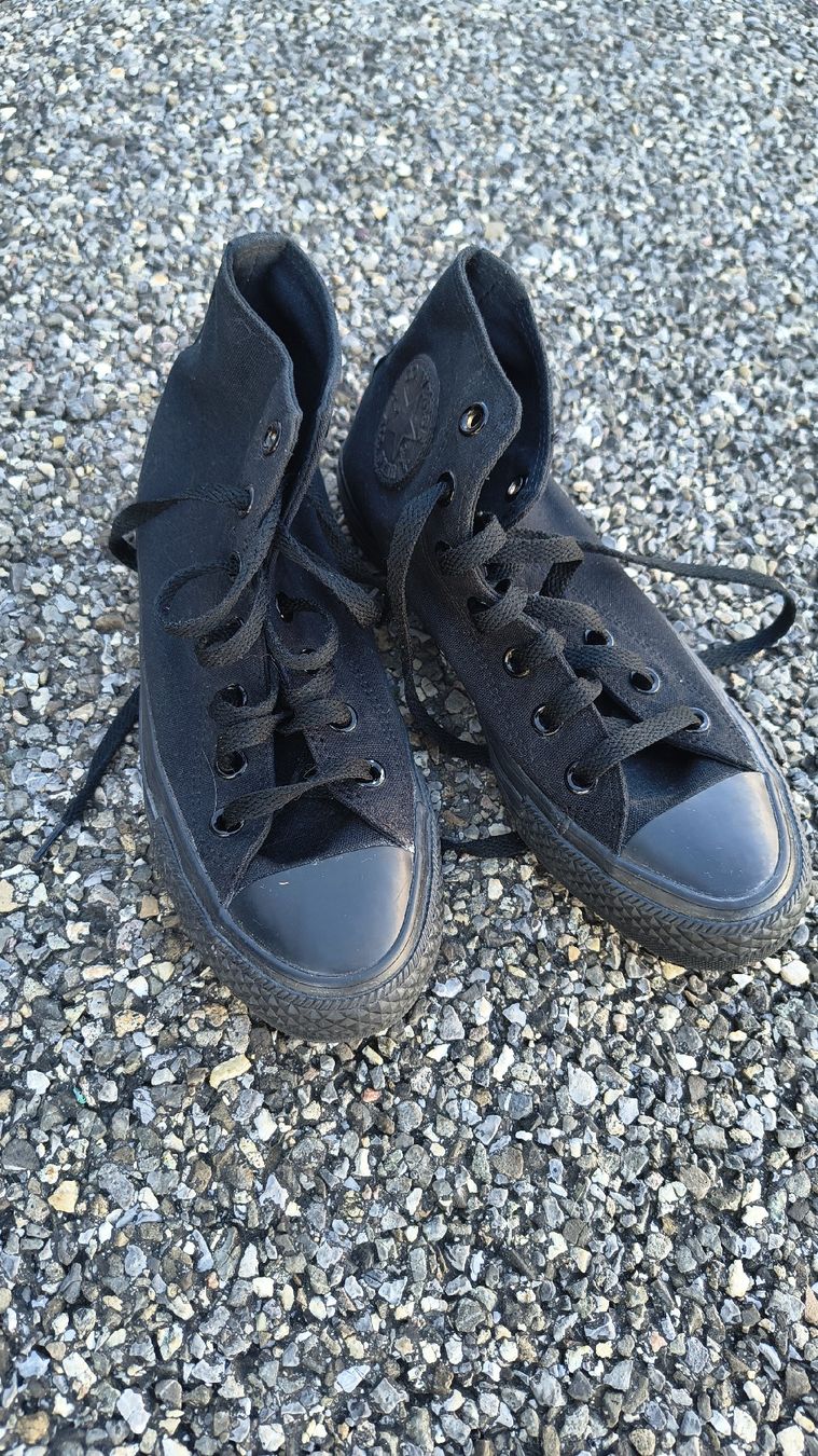 Converse Herrenschuhe: CONVERSE Gr. 37.5 – Gebraucht aus Steffisburg von laali