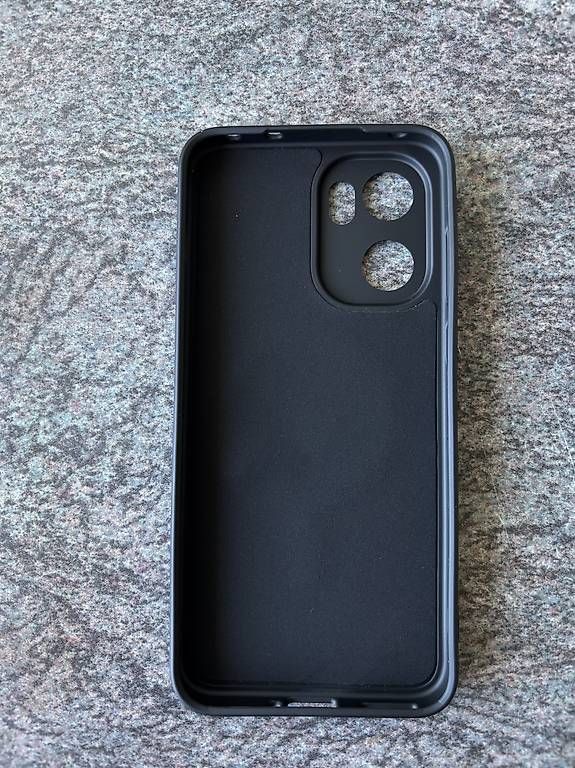 Coques & Protection écran: Silikonhülle OnePlus 15R – Neuf avec emballage d'origine à Zürich par alessia.s 1