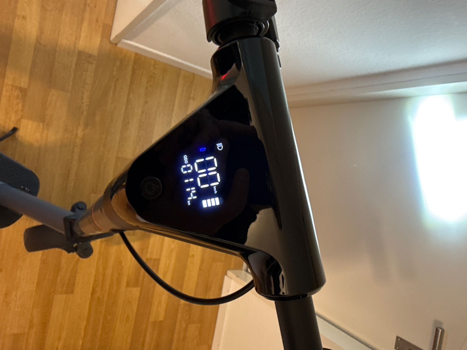 Micro Kickboard: Micro x30 – D'occasion à Urdorf par lju_6lnk 3
