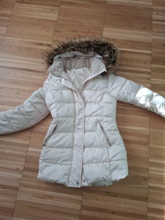 Winterjacke, creme, mit Kapuze und Fellrand, Gr. 158
