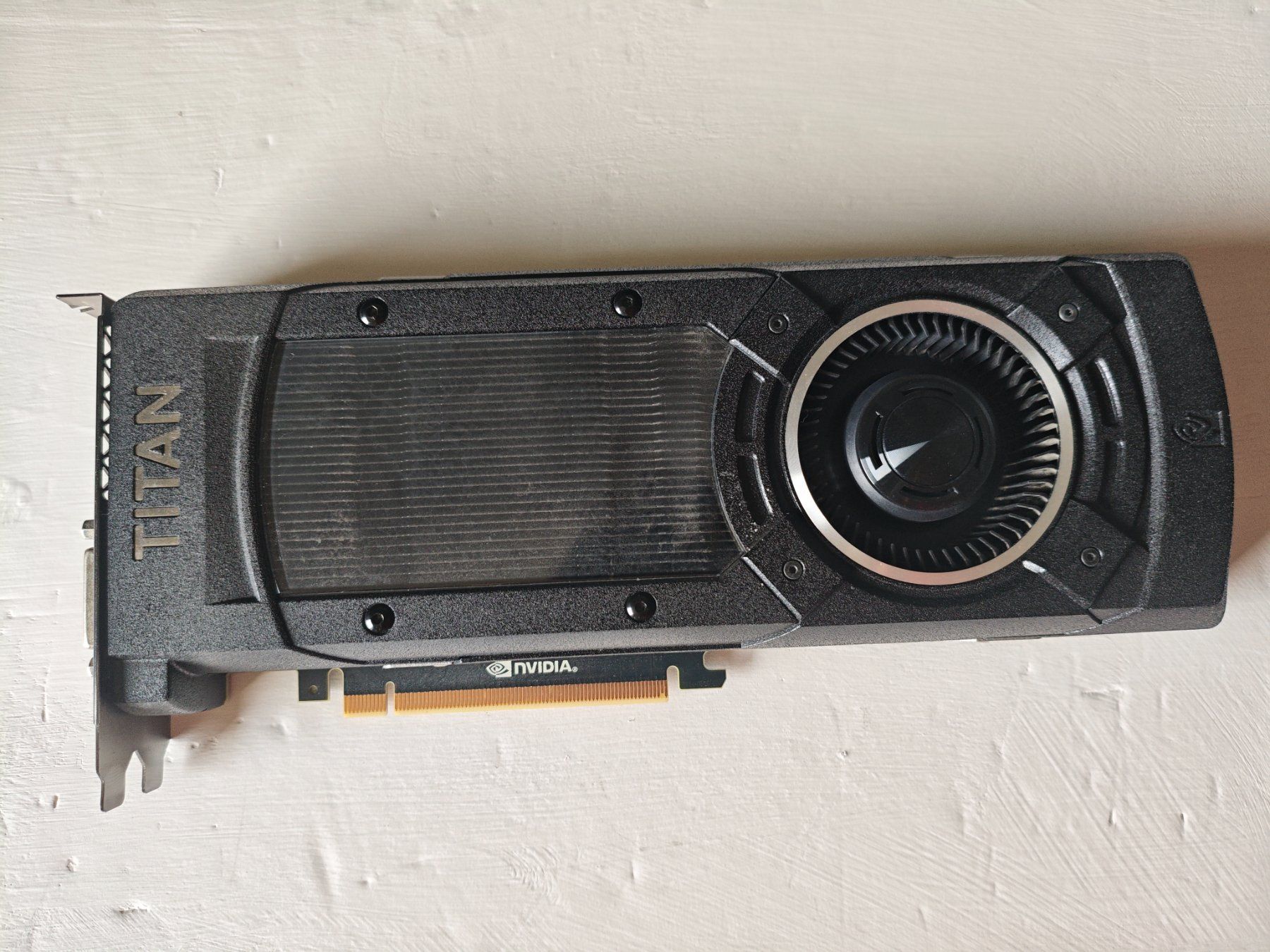 Nvidia Cartes graphiques: Nvidia Titan X  12 GB – D'occasion à Dübendorf par tho_v2cs