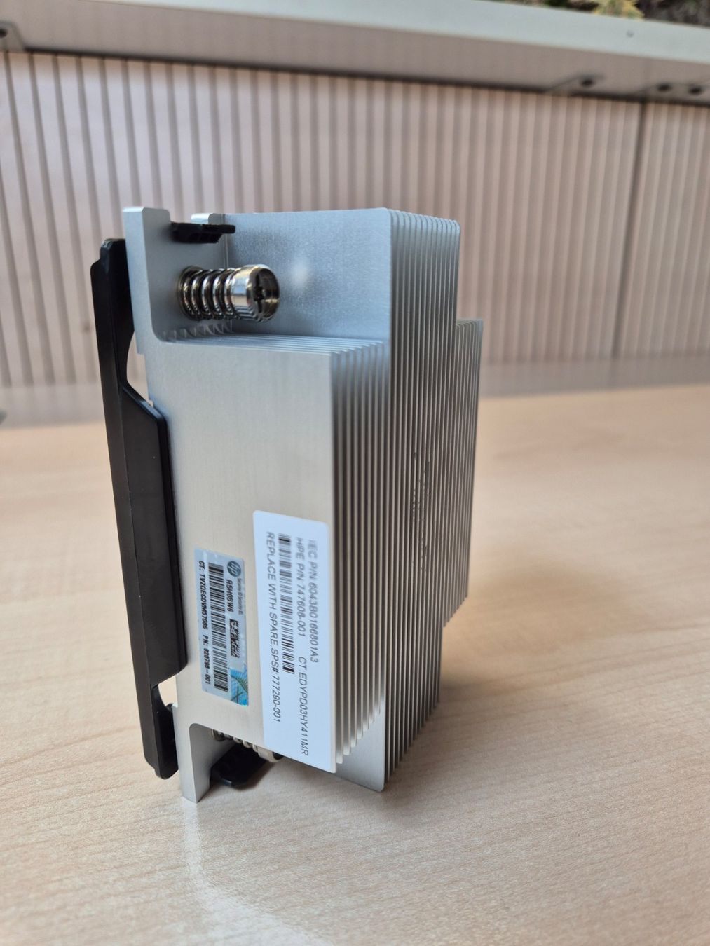 Server: Intel Xeon E5-2620V4 CPU – Usato da Grosshöchstetten venduto da ict-plus 2
